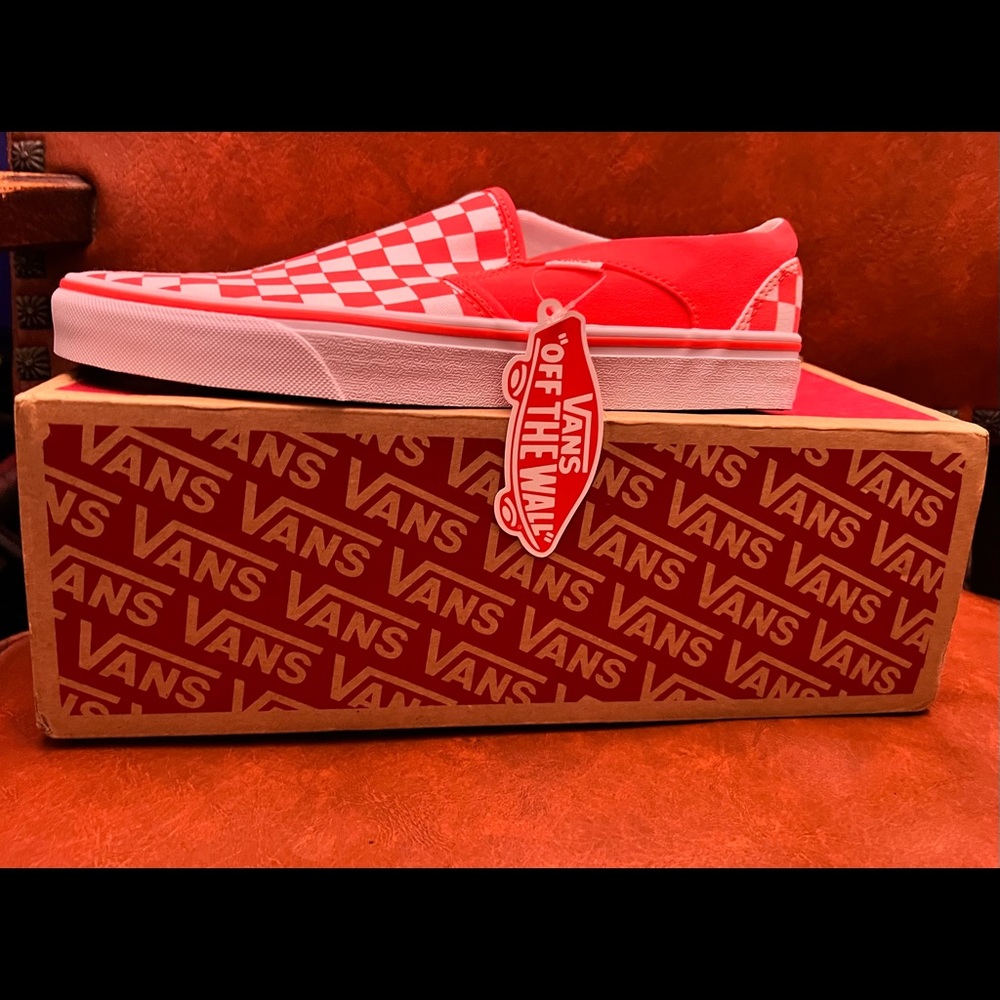 Great condition vans never worn orange vans